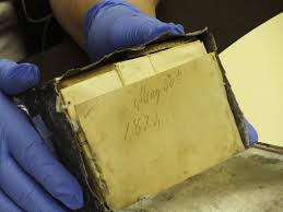 Archivists Remove Items From Time Capsule Time Capsule Amesbury Time