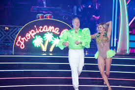 The official twitter for abc's dancing with the stars stream the latest episodes now, on demand, and on hulu! Sean Spicer S Dancing With The Stars Controversy Explained Vox