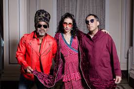 Aprenda a tocar a cifra de já sei namorar (tribalistas) no cifra club. Apos 16 Anos Do 1Âº Album Tribalistas Finalmente Se Apresentam Em Sao Paulo 17 08 2018 Ilustrada Folha