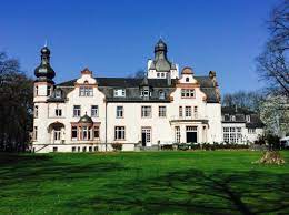 Das gezeiten haus schloss wendgräben ist eine private fachklinik für psychosomatische und psychische erkrankungen und spezialisiert sind auf die behandlung von stressfolgeerkrankungen. Gezeiten Haus Gruppe Eroffnet Neue Klinik Auf Schloss Wendgraben In Mockern Zeppernick Bei Magdeburg Neue Pressemitteilungen De