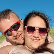 What batteries are recommended for an Impulse 32 boat?