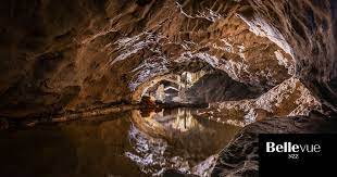 ausflugstipps schweiz im hochsommer 5 schone hohlen oder grotten ausflug ausflugstipps schweiz kristallhohlen