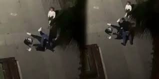 Samsun'da sokak ortasında 5 yaşındaki kızının gözleri önünde eski eşini darp ederek yaralayan şahsın tutuklanmasıyla şiddet mağduru kadın tedavi altına alınmış olup, hayati tehlikesi bulunmamaktadır. Thzdtzqid0871m