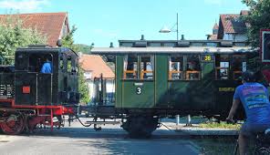 Den anfang machen carolin kebekus und ina müller. Binzen Die S Bahn Und Die Konsequenzen Binzen Verlagshaus Jaumann