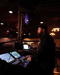 Little bit of Syva and x8 action today. Great day to play with some brown!  @l.acoustics.official @onstagesystems . . . #lacoustics #lacousticssyva  #klydewarrenpark #onstagesystems