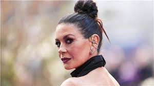 Anna Burkhardt erschafft Torten aus Wurst