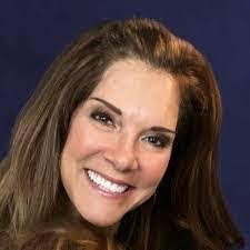 Beth Olinger's Instagram, Twitter & Facebook