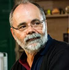 Formandos de 1980 do SESI 376 , juntos conosco os queridos professores e ao  centro e sentada a nossa diretora Maria Eugênia.