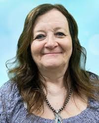 Rachel Sauter's Instagram, Twitter & Facebook