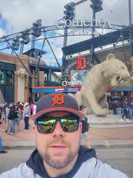 Whoever was following me over Wrigley Field in the F18 last night, that was  quite the fly-by at the stadium. God speed.