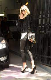 Photos Those Are Some Tight Pants Elle Macpherson Elle Macpherson Fashion Tight Leather Pants