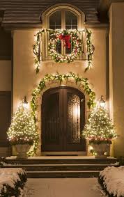 Tasteful Outside Christmas Decor Decorating With Christmas Lights Outside Christmas Decorations Outdoor Christmas Lights