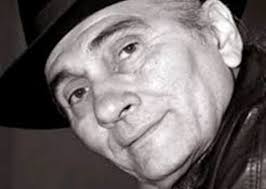 El poeta cubano Waldo Leyva recibe el Premio Nacional de Literatura