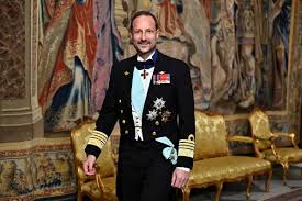 Gallamiddag på Slottet: Gjestene strømmer til