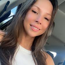 Anyone have 3 week old chicks? We hatched 2 and one isn't making it.. need  a few to keep Happy Feet company, the other ones aren't being nice to her.  I'm in