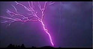 Thunderbolt And Lightning Very Very Frightening Pictures Of Lightning Lightning Images Pictures Of Lightning Bolts