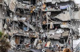 Massive rescue effort underway in surfside with 1 confirmed death 'the entire back side of the building has collapsed' Xwyk C1vr0oi6m