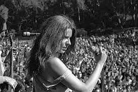 She brought together a new band, this time without horns, which she called the full tilt boogie band, and continued to amaze. Janis Joplin At Woodstock The Pop History Dig