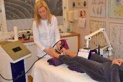 Øygarden tannklinikk, som har nye flotte lokaler på straume.på klinikken er det tilsett 7 tannlegar, 4 tannpleiarar, 11 tannhelsesekretærer og 1 spesialist i pedodonti. Tannleger Oygarden Bedrifter Gulesider No