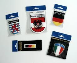 Although the words emblem and symbol are often used interchangeably, an emblem is a pattern that is used to represent an idea or an individual. Aufkleber Wappen Italien 60 X 50 Mm Hochwertige Pvc Folie Schneller Versand Innerhalb 24 Stunden Carstyling Xxl