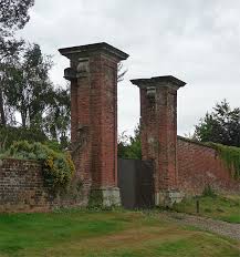 Frequently, brick piers are built to be freestanding. Pair Of Gate Piers And Approximately 2 Metres Of Wall To East And West Of Piers On Edge Of Park Lane 162 Metres West Of Entrance Wikidata