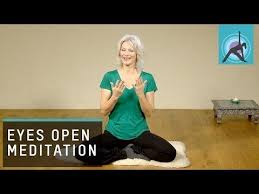 Meditate With Eyes Open And Eyes Closed Youtube Online Yoga Classes Free Yoga Classes Buddhism Meditation