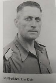 116) Antonio Clemente. No todas las urnas se entregaron por la Misión  Francesa de Repatriación.