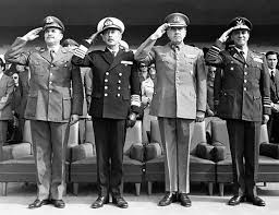 Comisaria ñuñoa, patrulla de reacción, procedimiento de detenidos por robo en lugar. Junta De Gobierno De Chile 1973 1990 Wikipedia La Enciclopedia Libre