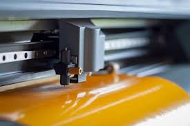 Die cutting machines are made to cut paper, but some can also cut fabric and other craft materials. 7 Best Die Cutting Machines Of 2021 Shelf
