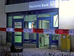 See 4 photos and 1 tip from 81 visitors to deutsche bank. Geldautomat Der Deutschen Bank In Gorbitz Gesprengt