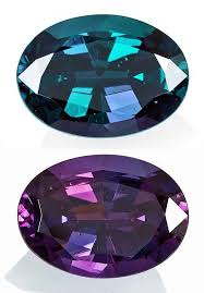 Fine Natural Alexandrite Is Fine Of Course My Birthstone Has To Be One Of The Coolest Gems Out There Edelstenen Mineralen Juwelen