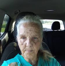 𝗦𝗔𝗬 𝗬𝗘𝗦 𝗜𝗙 𝗬𝗢𝗨 𝗟𝗢𝗩𝗘 George Strait and His granddaughter  Jillian 🎸❤️❤️❤️❤️