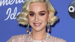 Perry posted pics of the present on instagram. Katy Perry Confirms She Is Expecting First Child With Orlando Bloom In Instagram Live Video 9celebrity