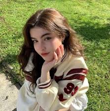 9 ide Canada gril di 2024 | gaya rambut ...
