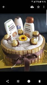 Handtuch Kuchen Geburtstagsgeschenk Freundin Mann Frauen Basteln Selbstgemacht Mutt In 2020 Selbstgemachte Geschenke Geburtstag Torte Aus Handtuchern Turmkuchen