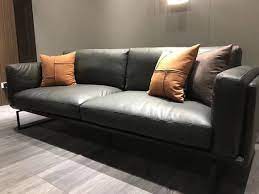 Nicht nur bequem, sondern ebenso stilvoll: Klassischer Dreisitzer Luxus Klasse Designer Stil Hochwertiges Premium Leder Schwarz Wohnzimmer Polster 3 Sitzer Sofa Sofas Couch Couchen Bei Jv Mobel Osterreich