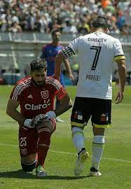 Los azules quieren romper la mala racha ante el cacique. Colo Colo Vs U De Chile Clasicoesganarte Fotos Del Equipo De Futbol Carteles De Futbol Fotos De Futbol