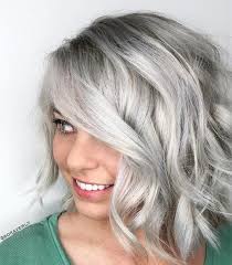 Tra le varie tonalità di colore e ricrescita, è elevatissimo. Silver Bob Tinta Per Nascondere I Capelli Bianchi In Modo Furbo