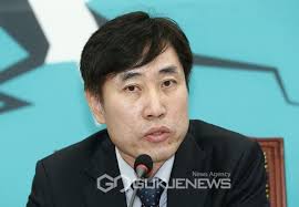 1076129 혼자보기 아까운 영상.real 10. í•˜íƒœê²½ ìŠ¤ë¦¬ëž'ì¹´ì¸ ì œê°ˆëŸ‰ì²˜ëŸ¼ ë™ë‚¨í' ì¼ìœ¼í‚¨ ê²Œ ì•„ë‹Œë° ì˜ìž¥ ì² íšŒí•˜ê³  ì„ ì²˜í•˜ë¼ í¬í† ë‰´ìŠ¤ ì •ì¹˜ ì •ì¹˜ ê¸°ì‚¬ë³¸ë¬¸ êµ­ì œë‰´ìŠ¤