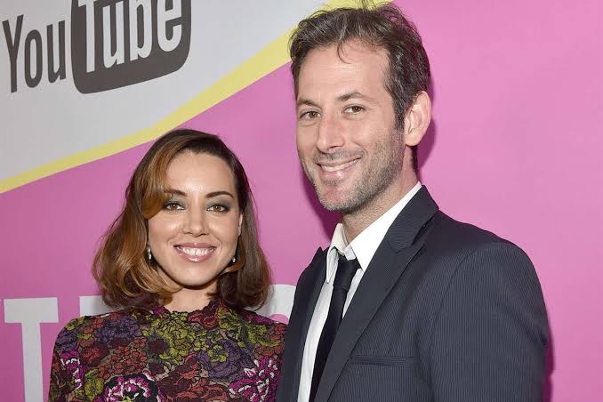 aubrey plaza husband