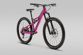 Damen mountainbikes sind ausgerüstet mit einer komfortablen federgabel und hochwertigen diamantrahmen mit angepassten oberrohr. Mtb Fully Fur Kleine Frauen Archive Cheetah Bikes