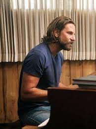 How To Get Bradley Cooper S Hairstyle From A Star Is Born Bradley Cooper Hair A Star Is Born Men S Long Hairstyles