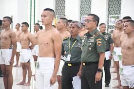 Tidak ada tentara yang gondrong kecuali dia intel. Pangdam Tutup Sidang Parade Catar Akmil Panda Kodam I Bb Ta 2019
