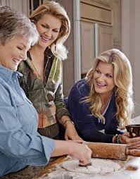 Trisha yearwood s iced sugar cookie recipe is an addictive dessert the show is now in its 10th season, and this inspired us to gather some of her most delectable and. Trisha Yearwood S Family Thanksgiving Trisha Yearwood Trisha Yearwood Cookbook Trish Yearwood Recipes