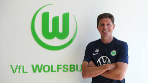 Vfl wolfsburg is a professional football club. Vfl Wolfsburg Trainer Oliver Glasner Will Mount Magath Nicht Nutzen Goal Com