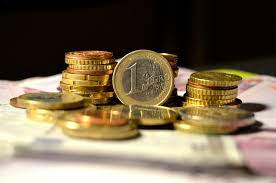 How much is 5800 euro to ghanaian cedi? Cursul A Inchis Aproape De 4 45 Lei Euro