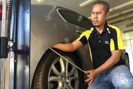 Sapukan cecair dengan kain atau penyembur. Ubat Gigi Atau Wd 40 Ini 5 Mitos Hilangkan Kesan Calar Yang Tak Boleh Pakai Wapcar