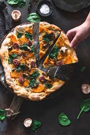 Pizza Mit Kurbis Salsiccia Und Stilton Unser Bestes Pizzateig Rezept Rezept Bester Pizzateig Pizza Teig Pizzateig Rezept