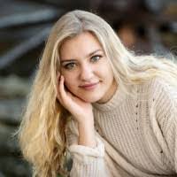 Greta Jones's Instagram, Twitter & Facebook