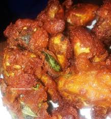 Siapapun yang makan ayam goreng mamak mesti cakap sedap, rangup, daging empuk, tidak pedas walau warnanya merah seperti itu, bahkan. Menu Ramadan Resipi Ayam Goreng Mamak Nukilan Budak Flat